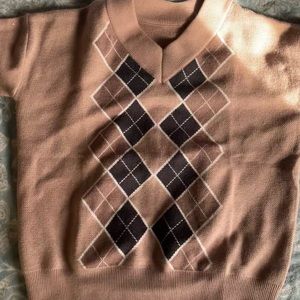 Brown Argyle Swearer Pullover